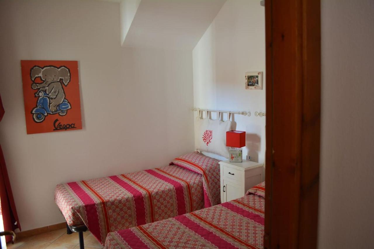 Casa Della Vespa Orosei Eksteriør billede